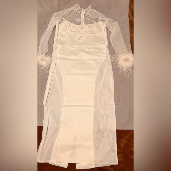 NWT Miss Circle White Satin Mesh Sleeve Dress With Feather - Picture 9 of 15